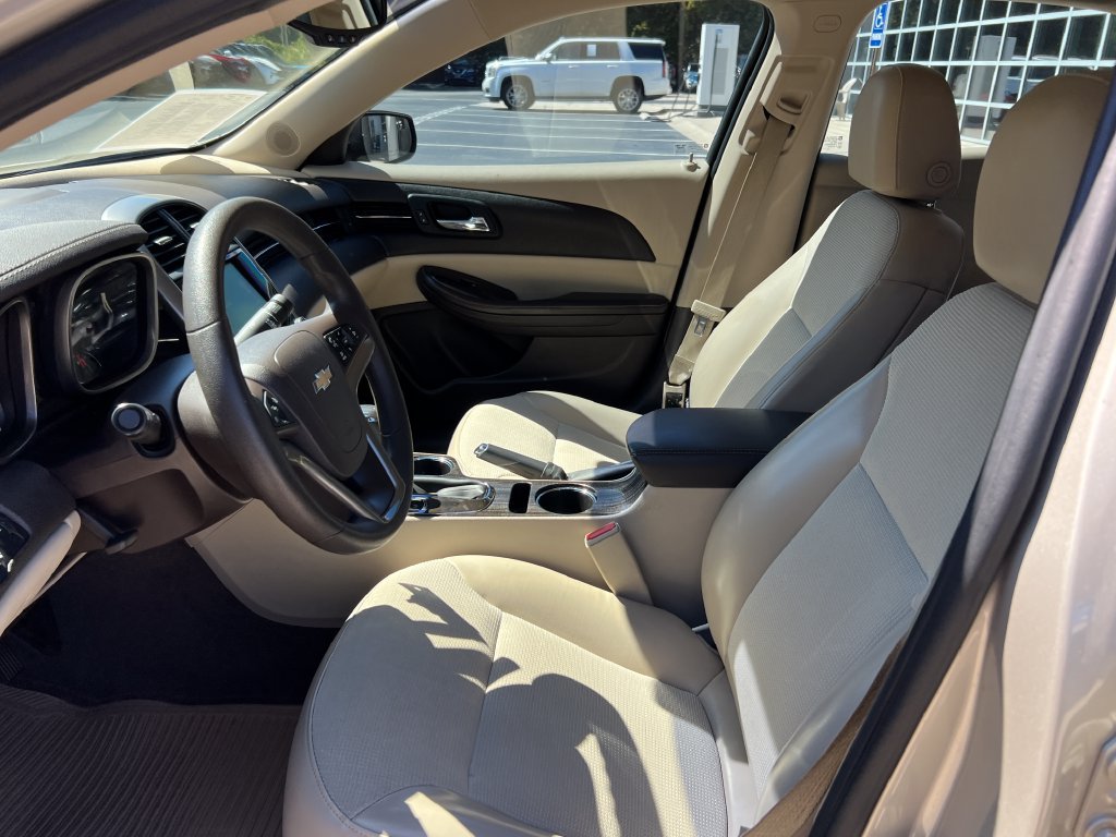 Used 2014 Chevrolet Malibu LT w/ Power Convenience Package FWD image 9