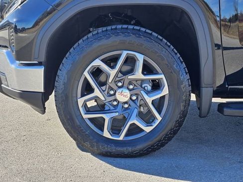 New 2026 GMC Sierra 1500 SLT w/ SLT Premium Package image 9