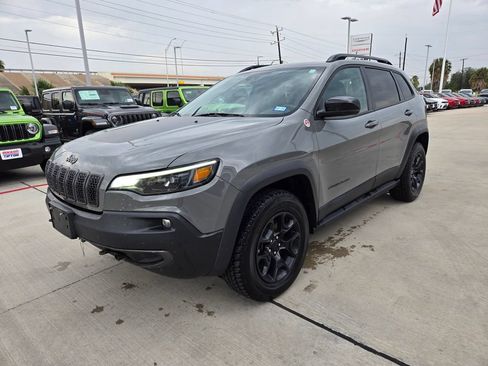 Used 2022 Jeep Cherokee Trailhawk w/ Sound & Nav Group AWD/4WD image 7
