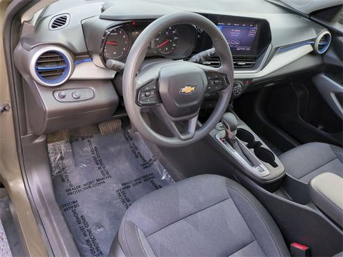 Certified 2024 Chevrolet Trax LS w/ LS Convenience Package image 11