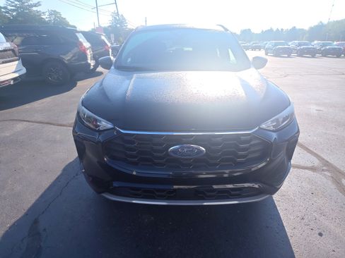 Used 2024 Ford Escape ST-Line w/ Tech Pack #1 AWD/4WD image 3