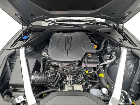 Used 2025 Genesis G70 2.5T AWD/4WD image 17