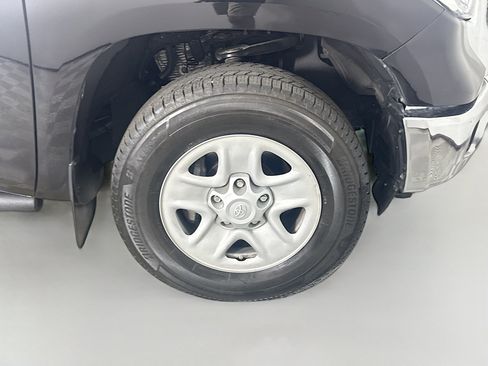 Used 2020 Toyota Tundra SR5 w/ SR5 Upgrade Package RWD image 31