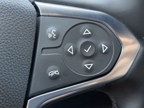 Certified 2023 Chevrolet Traverse LT FWD image 23