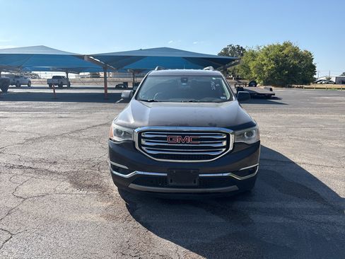 Used 2017 GMC Acadia SLT w/ LPO, Floor Liner Package AWD/4WD image 2