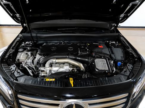 Used 2024 Mercedes-Benz GLB 250 w/ Exclusive Package image 50