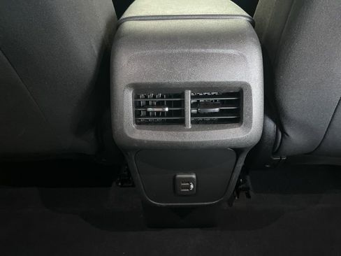 Used 2019 Chevrolet Equinox LS image 28