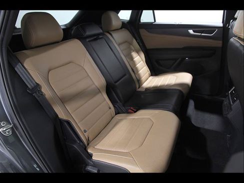 Used 2024 Volkswagen Atlas Cross Sport SEL R-Line AWD/4WD image 18