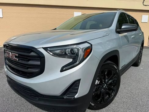 Used 2021 GMC Terrain SLE w/ Elevation Edition FWD image 2