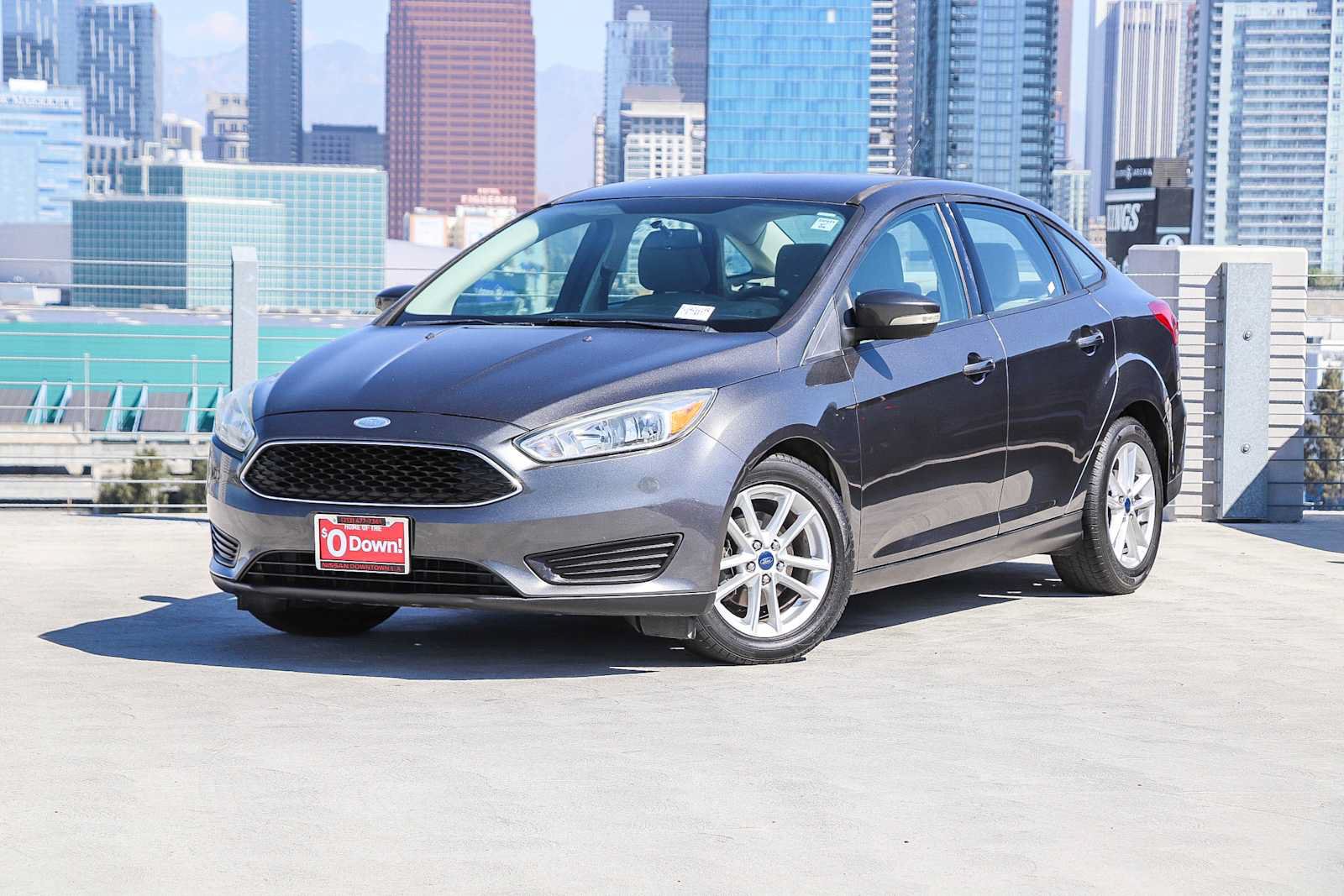 Used 2015 Ford Focus SE FWD image 1