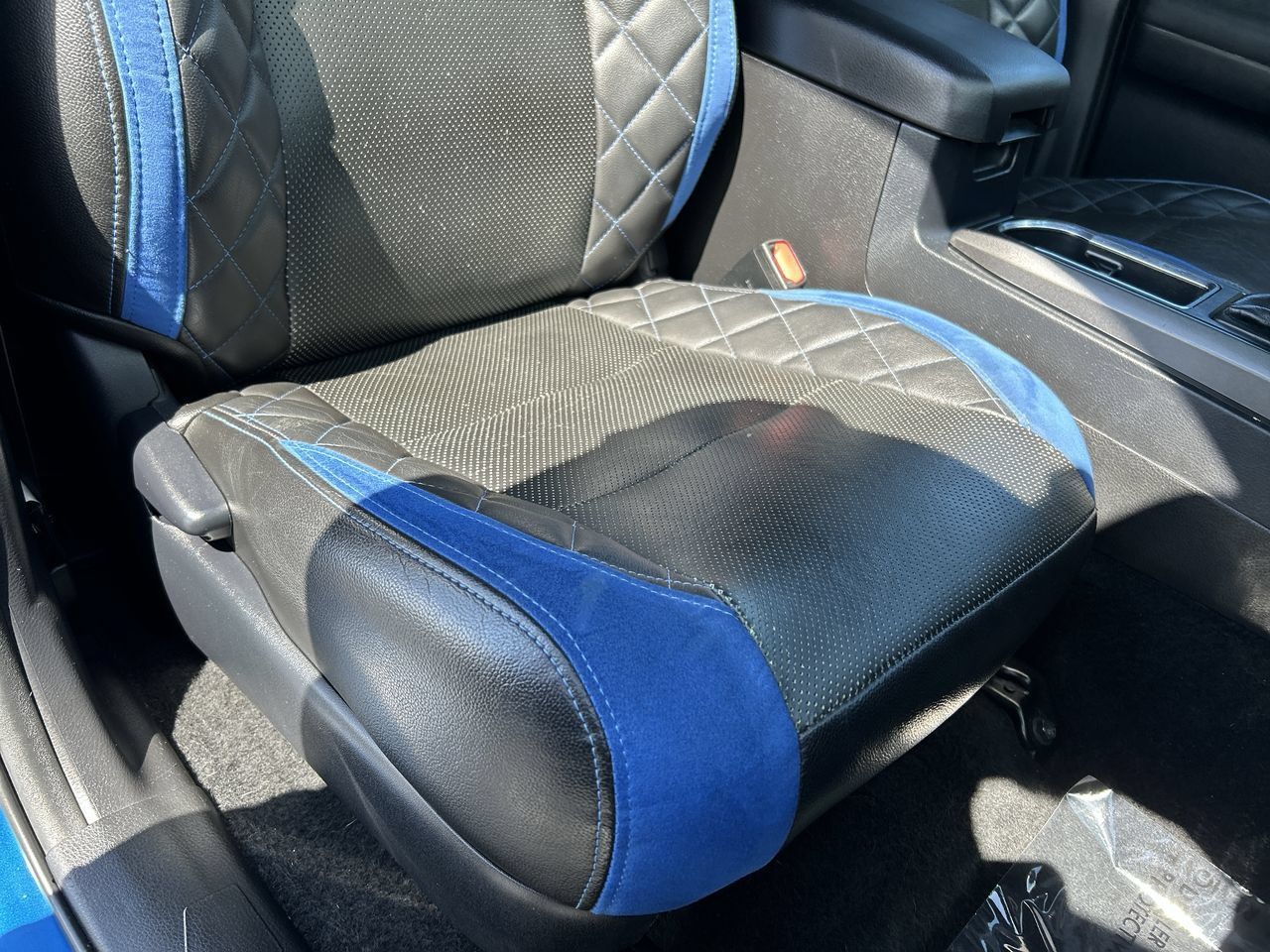 Used 2018 Toyota Tacoma TRD Off-Road w/ Exterior Package AWD/4WD image 16