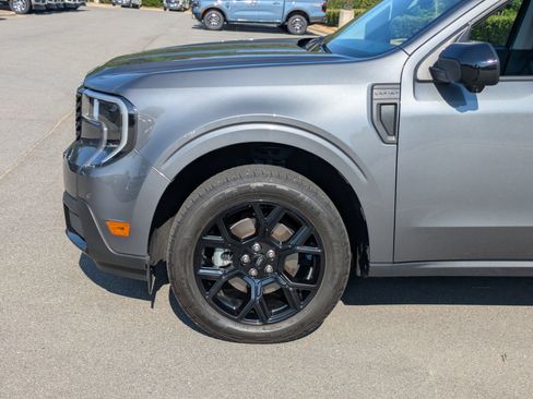 Certified 2025 Ford Maverick Lariat w/ Black Appearance Package AWD/4WD image 11