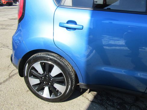 Used 2016 Kia Soul + w/ Designer's Package image 8