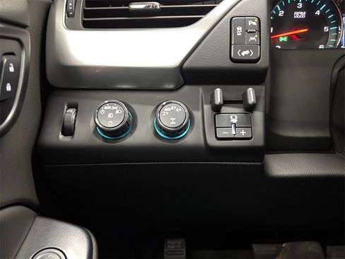 Used 2017 Chevrolet Tahoe LT image 32