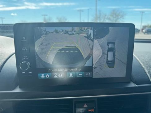 Used 2025 Honda Pilot Black Edition image 34