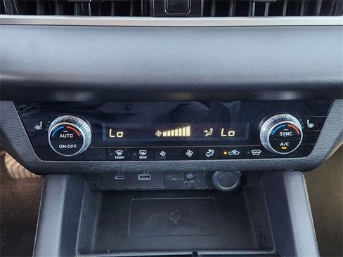 Used 2024 Mitsubishi Outlander SE image 20