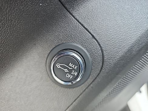 Used 2021 GMC Acadia SLT w/ Technology Package image 13