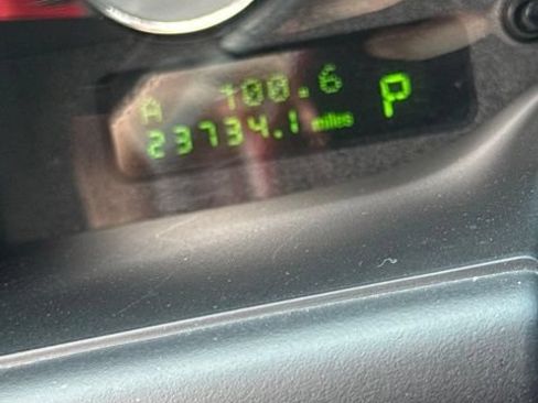 Used 2005 Ford Thunderbird RWD image 11