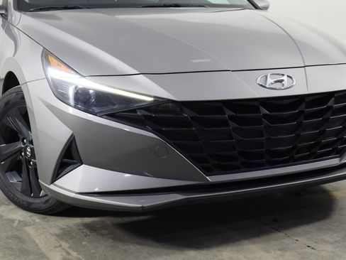 Used 2022 Hyundai Elantra Blue FWD image 46