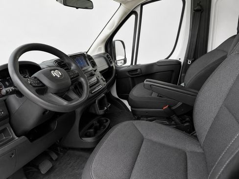 Used 2023 RAM ProMaster 2500 FWD image 9