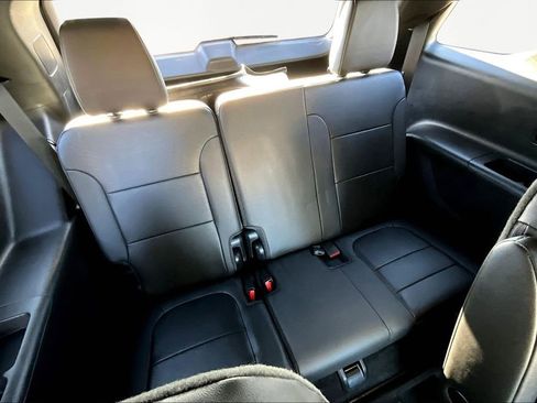 Used 2023 Chevrolet Traverse High Country w/ LPO, Floor Liner Package image 30