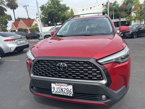 Used 2023 Toyota Corolla Cross XLE w/ Convenience Package image 15