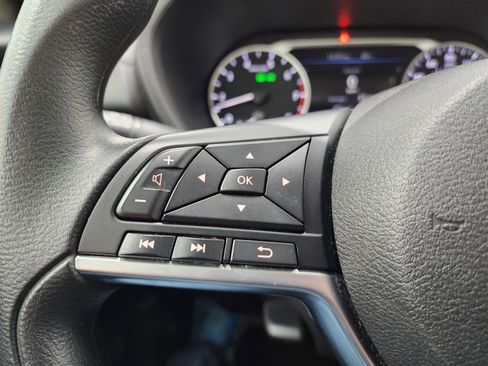 Used 2023 Nissan Sentra SV image 17