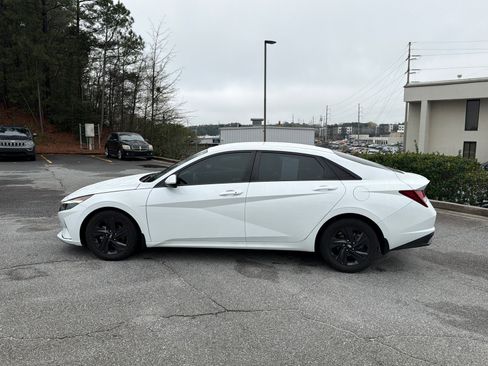 Certified 2022 Hyundai Elantra SEL image 8