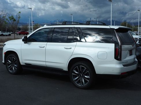 Used 2023 Cadillac Escalade Sport Platinum AWD/4WD image 3