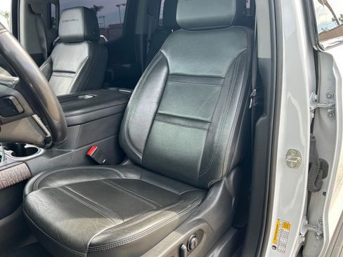 Used 2022 GMC Sierra 1500 Denali w/ Denali Premium Package image 5