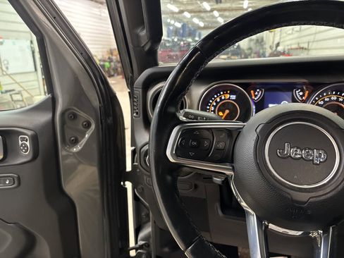 Used 2020 Jeep Gladiator Sport w/ Quick Order Package 24S image 14