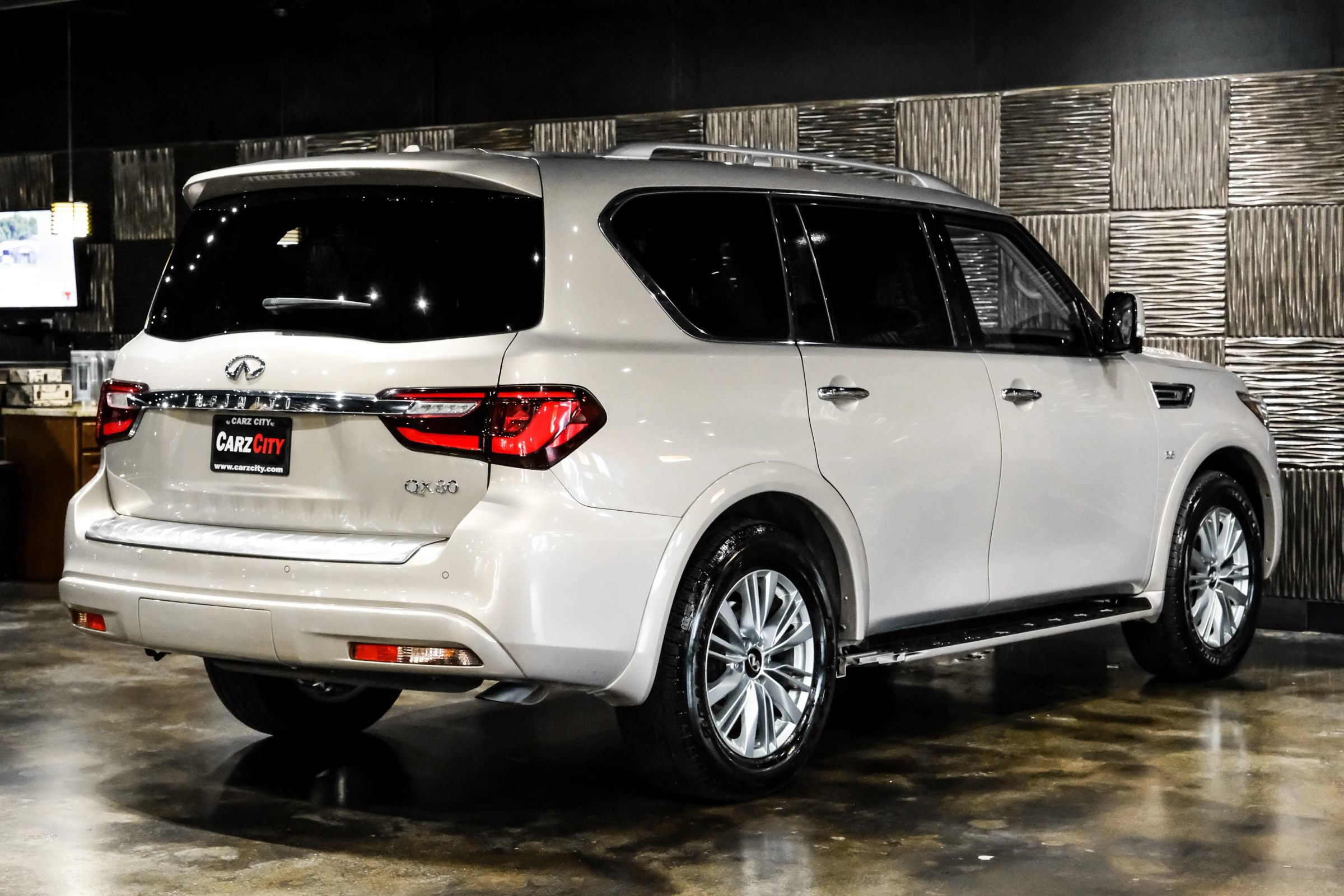 Used 2019 INFINITI QX80 2WD image 8
