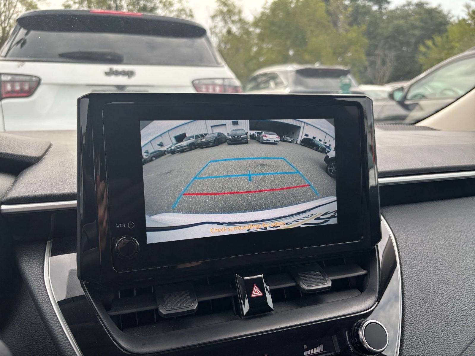 Used 2025 Toyota Corolla LE FWD image 22