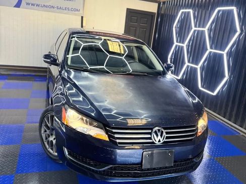Used 2013 Volkswagen Passat 2.5 SE image 2
