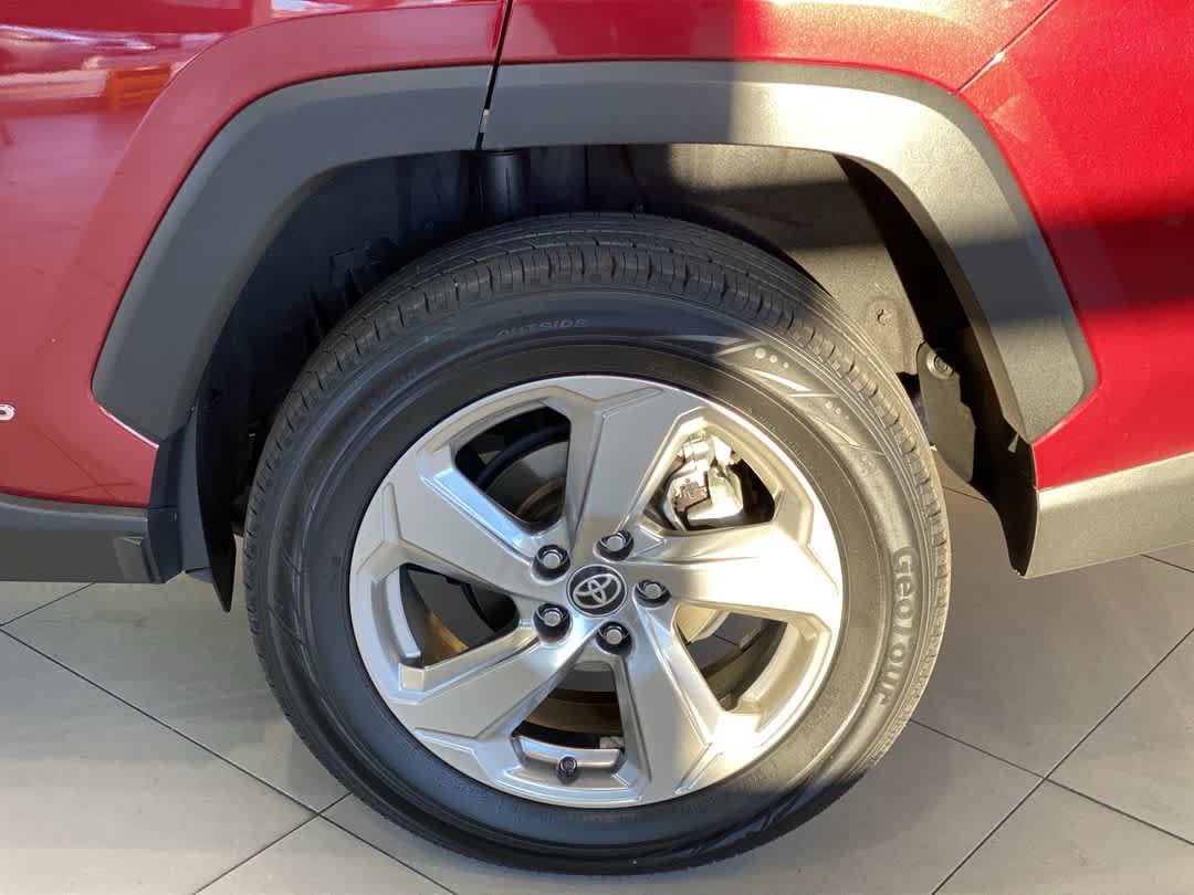Certified 2021 Toyota RAV4 Limited w/ Limited Grade Weather Package AWD/4WD image 13
