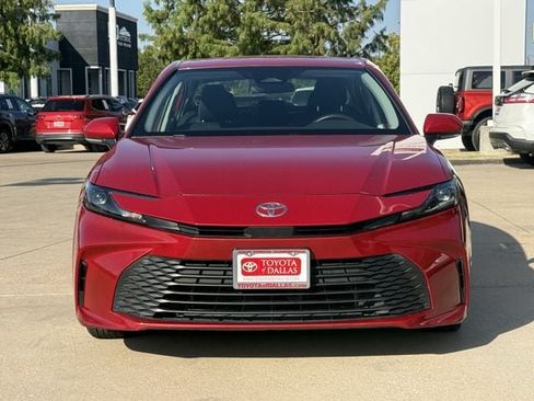 Used 2025 Toyota Camry LE FWD image 8