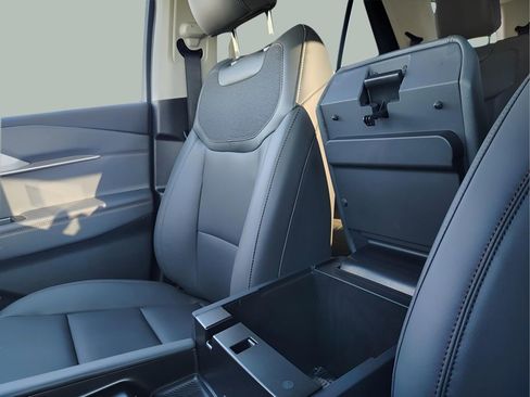 New 2026 Ford Explorer Active w/ Active Comfort Package image 23