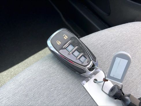 Used 2023 Chevrolet Equinox LT FWD image 14