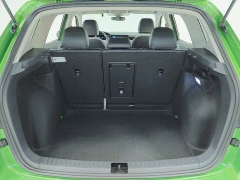 New 2025 Volkswagen Taos SE image 36