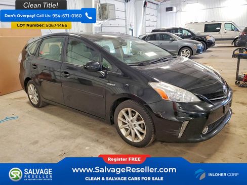 Used 2014 Toyota Prius V Five image 5