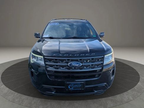 Used 2018 Ford Explorer XLT w/ Equipment Group 202A image 7