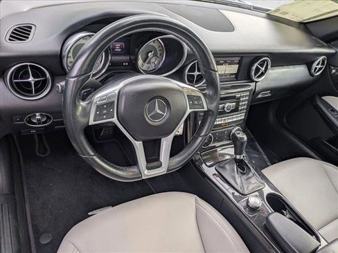 Used 2015 Mercedes-Benz SLK 250 image 10