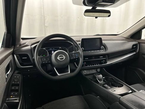 Used 2023 Nissan Rogue SV FWD image 18