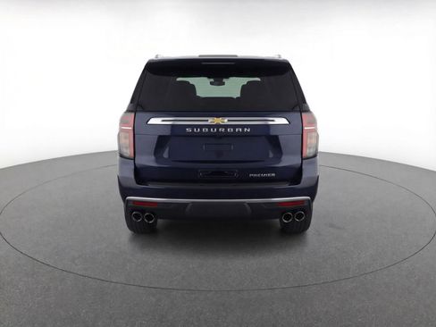 Used 2023 Chevrolet Suburban Premier image 7