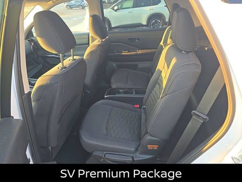 Certified 2025 Nissan Pathfinder SV w/ SV Premium Package FWD image 7