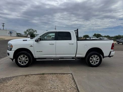Used 2023 RAM 2500 Laramie AWD/4WD image 3