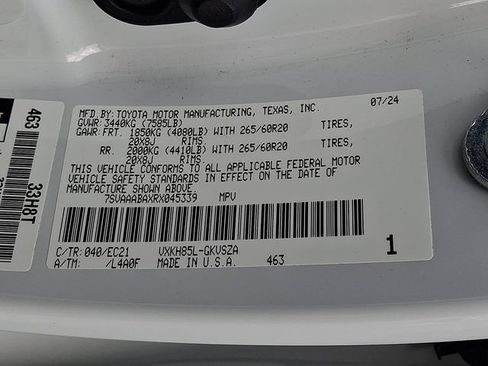 Used 2024 Toyota Sequoia SR5 w/ SR5 Premium Package AWD/4WD image 27