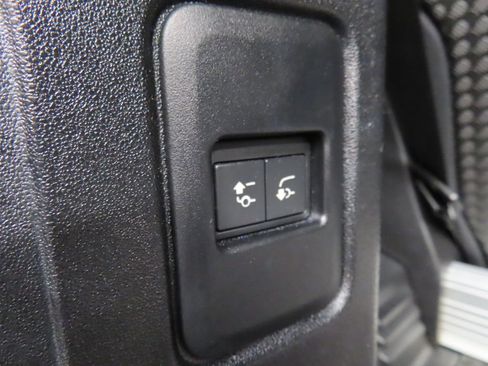 Used 2023 Land Rover Defender 90 X image 45