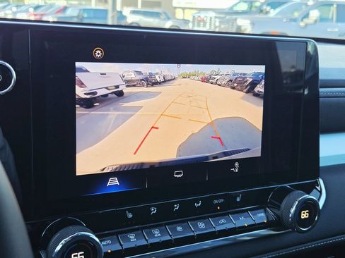 Used 2023 Chevrolet Colorado LT w/ LT Convenience Package II RWD image 19