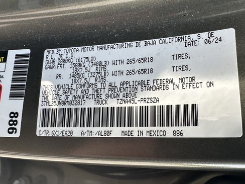 Used 2024 Toyota Tacoma TRD Sport w/ TRD Sport Premium Package AWD/4WD image 34